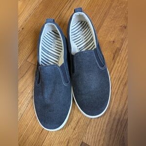 Taos Dandy Shoes Womens 9.5 Casual Comfort Sneakers Slip On Canvas Charcoal Wash